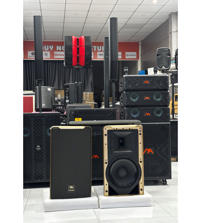 JBL D Ultra